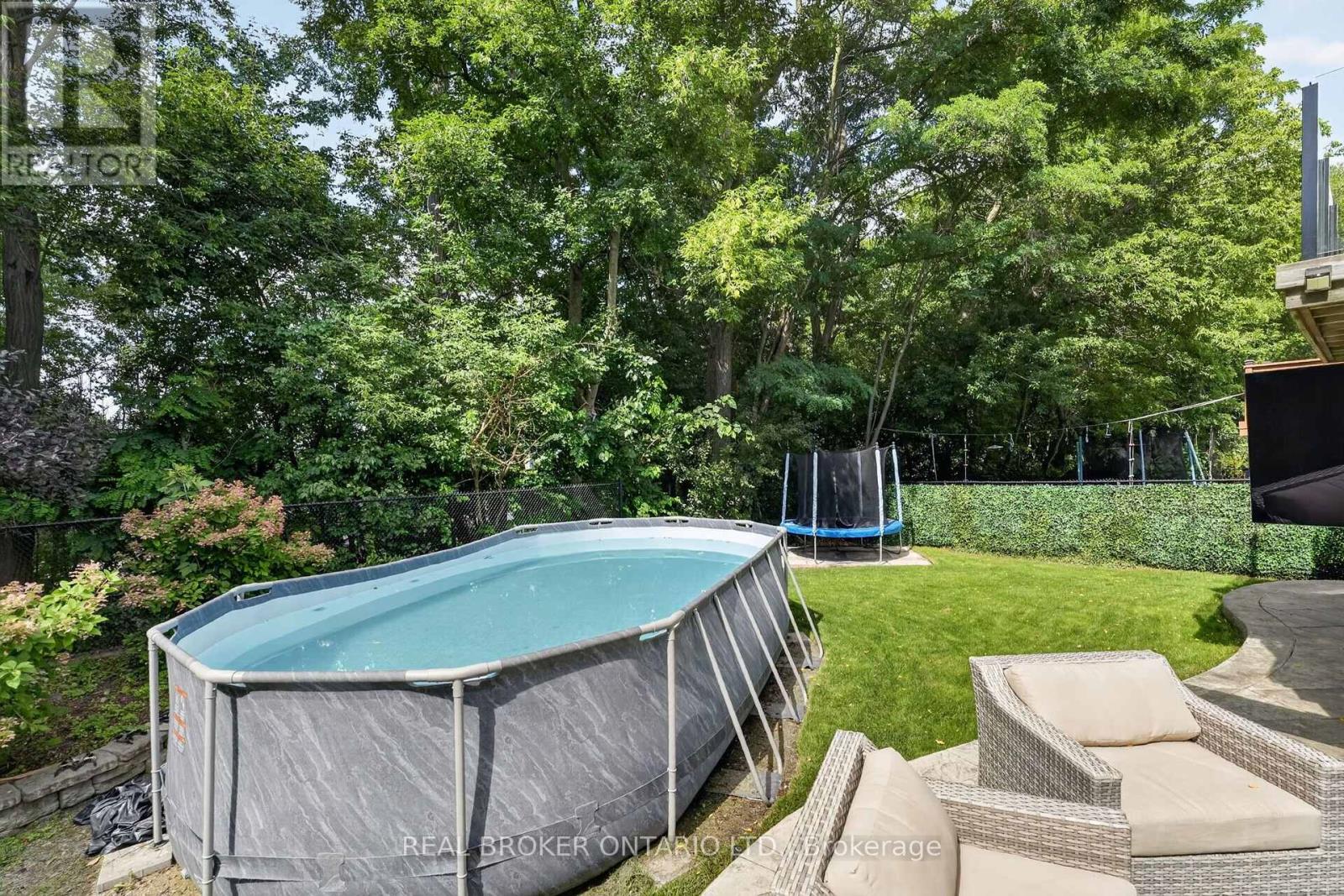 60 MEADOWGLEN BOULEVARD - Image 47