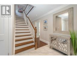 Living room - 19 Talgarth Road, Toronto, ON M9B6H1 Photo 15