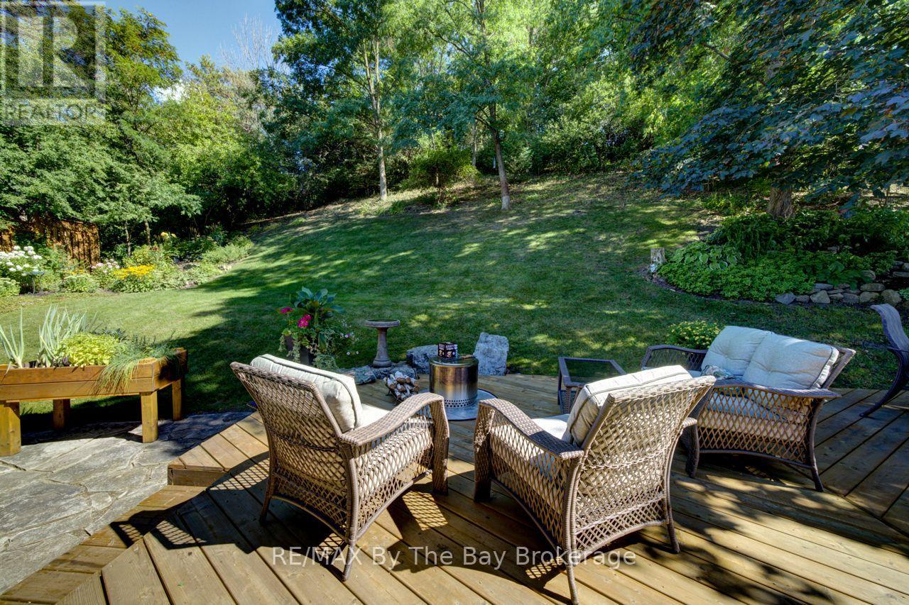 50 HILLTOP COURT - 20