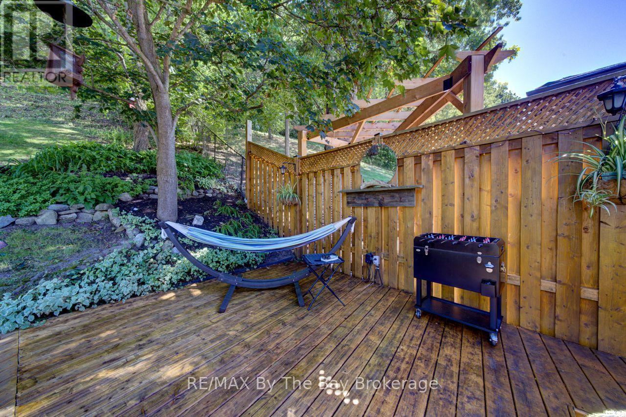 50 HILLTOP COURT - Image 22