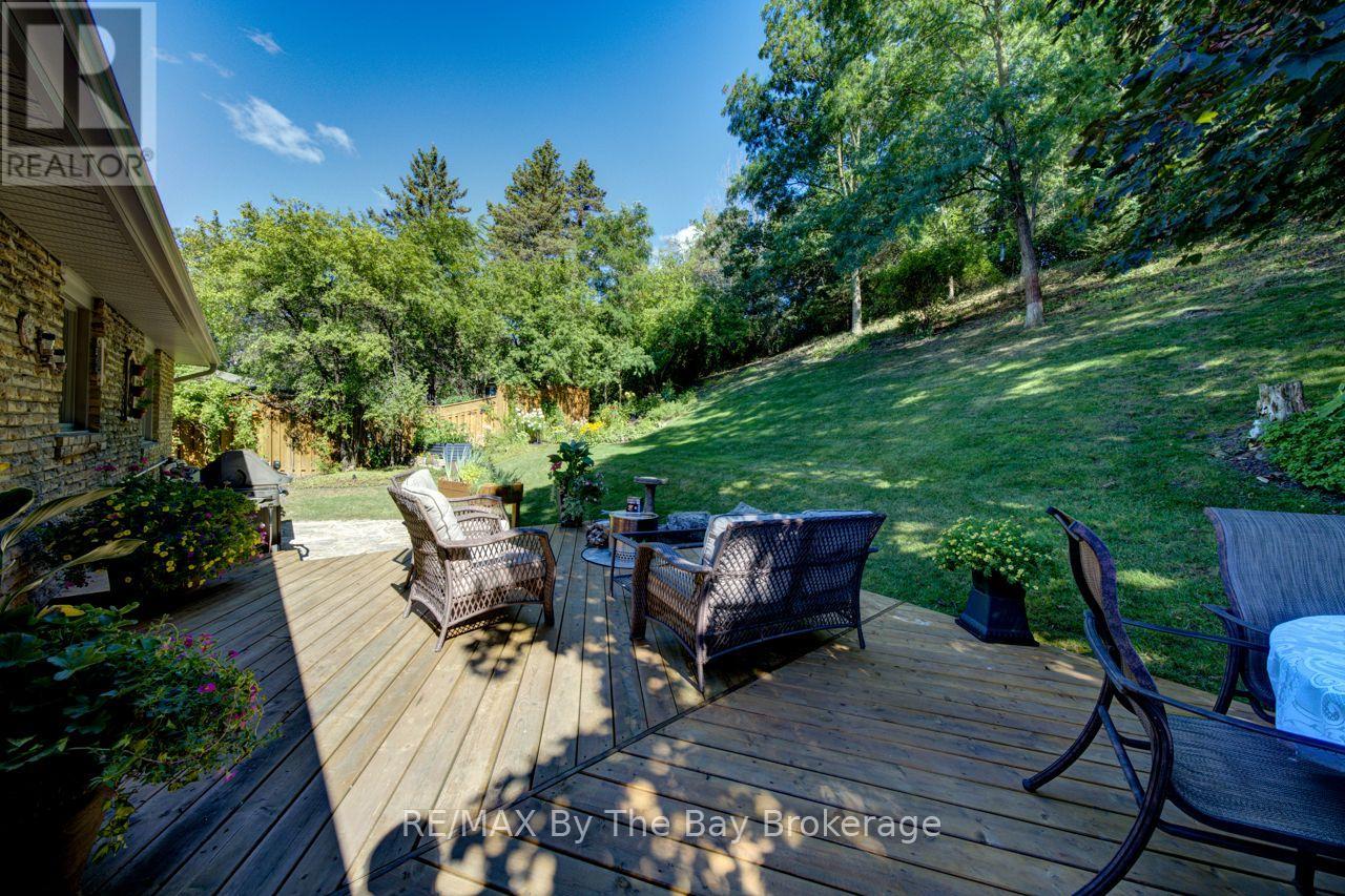 50 HILLTOP COURT - Image 24