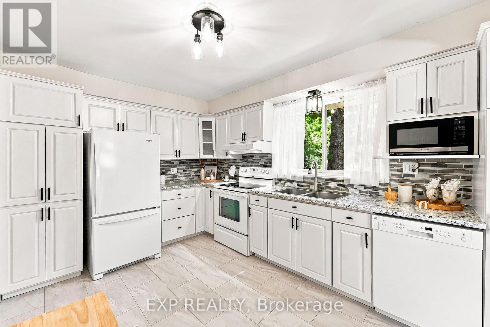 136 COULTER DRIVE - Image 18