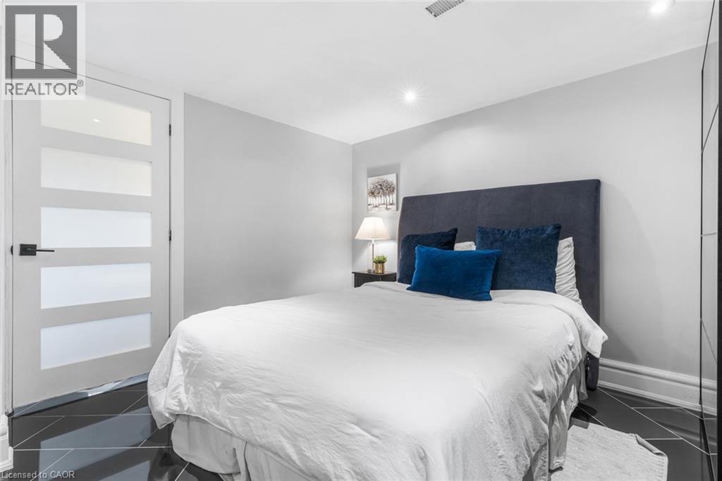 547 PINEGROVE Road - Image 29