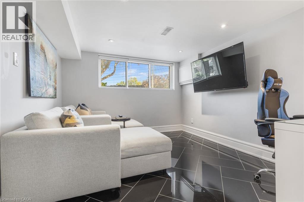 547 PINEGROVE Road - Image 27
