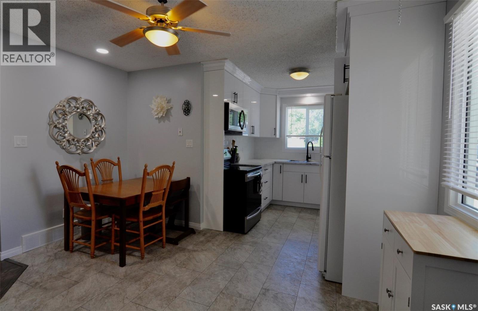 407 Wathaman CRESCENT - 6