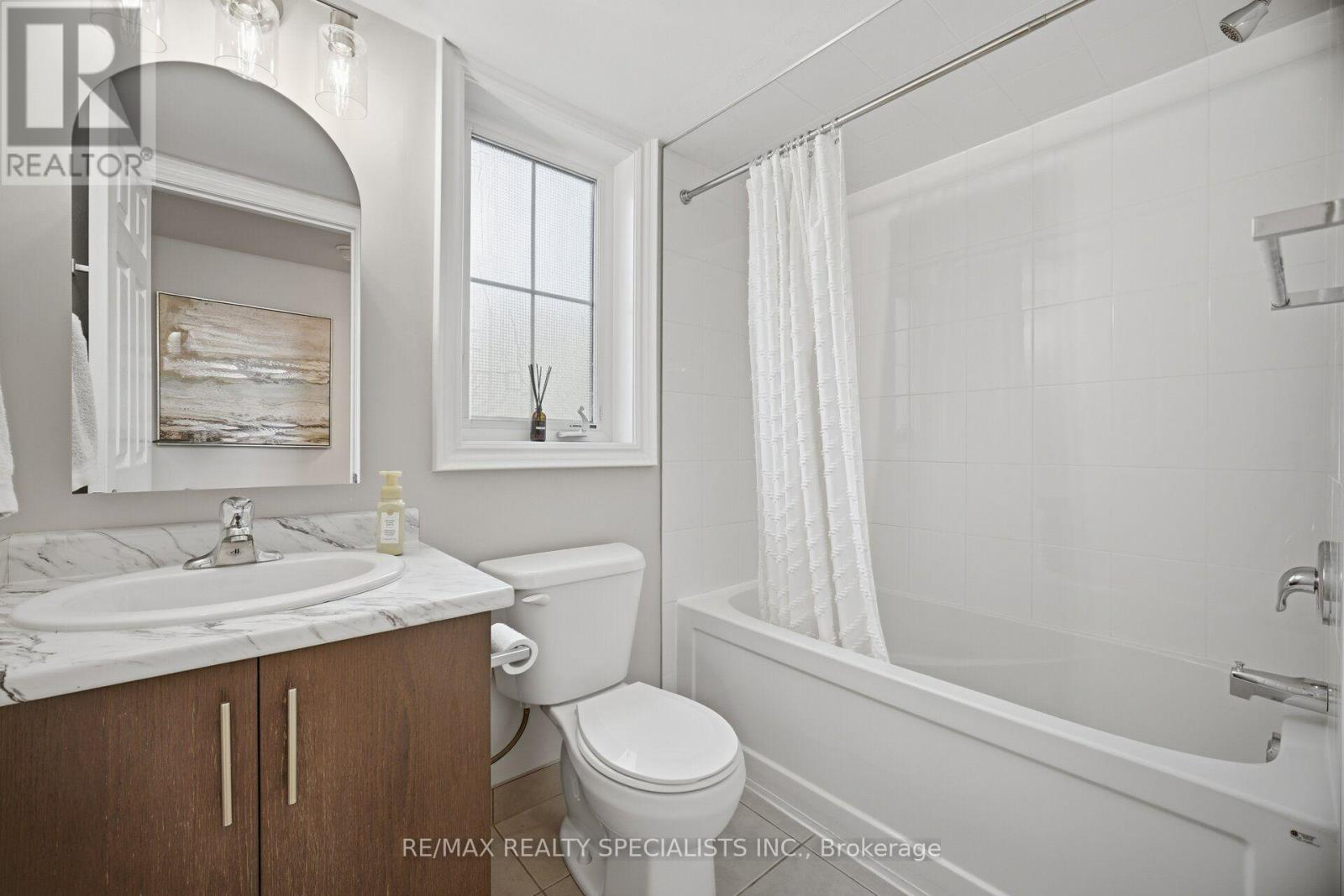 #66 2441 GREENWICH DRIVE - Image 19