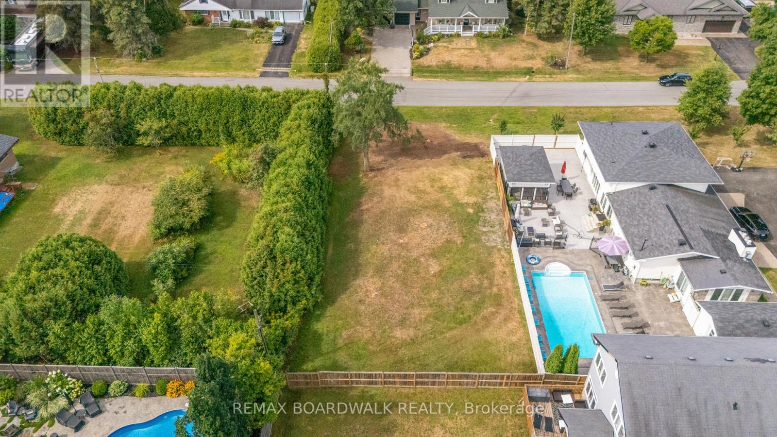 Land for Sale in Ottawa – 9 DORIS AVENUE, Ottawa – MLS# X13012848 - Image 15