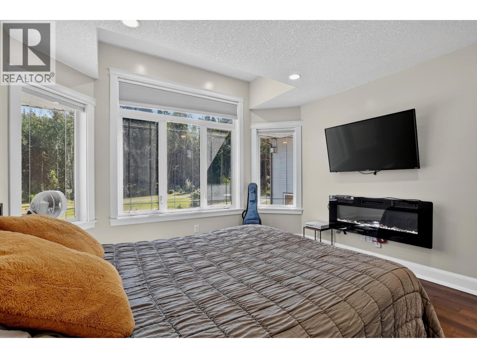 Photo 19 of 41 — 4260 MUERMANN ROAD · Prince George, BC