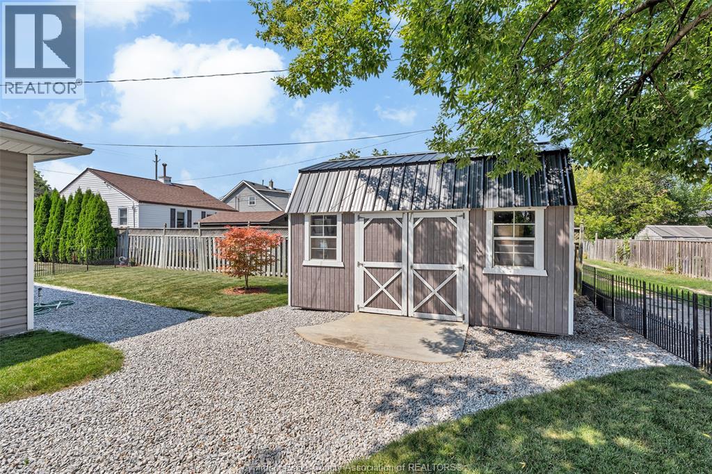 858 LESPERANCE - 10