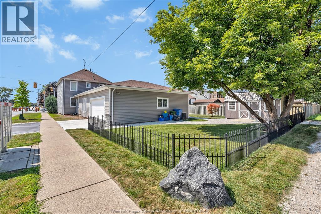 858 LESPERANCE - Image 11
