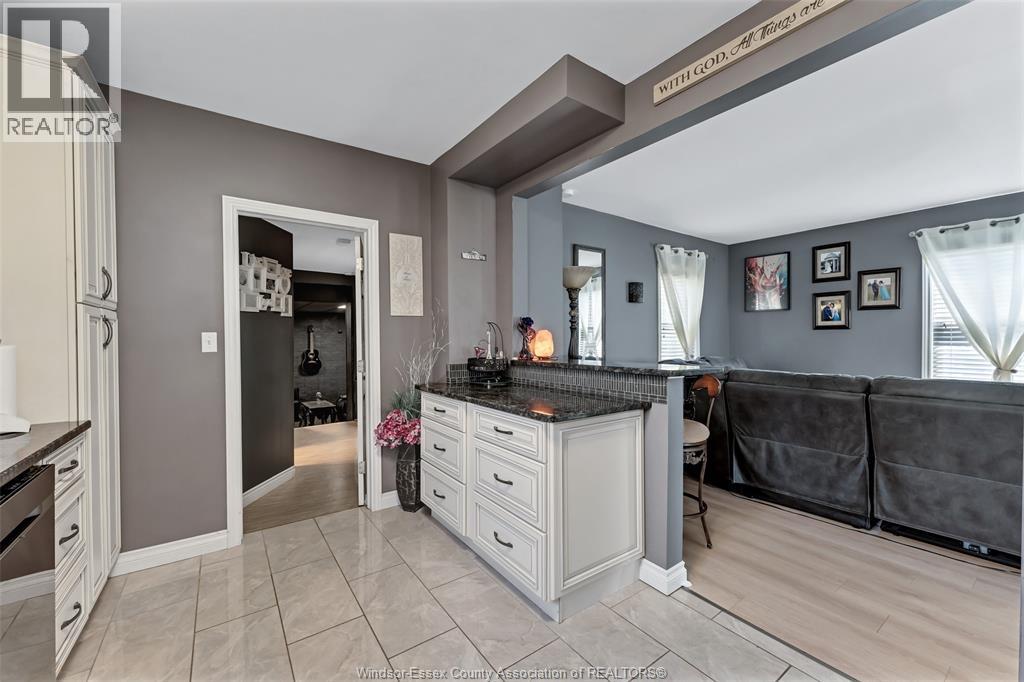 858 LESPERANCE - Image 22