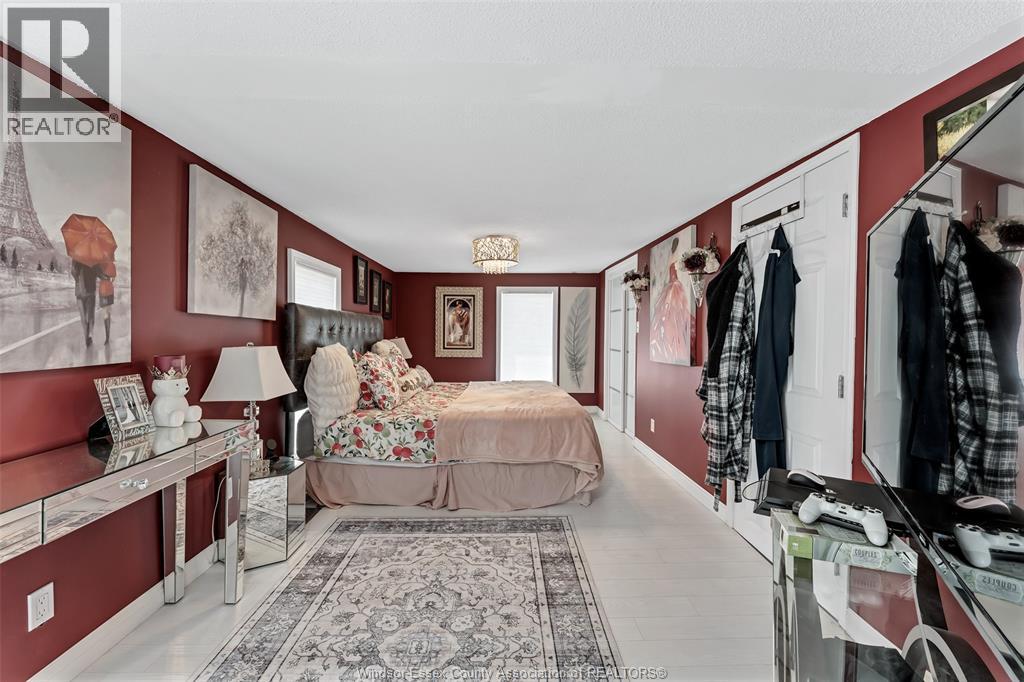 858 LESPERANCE - Image 29