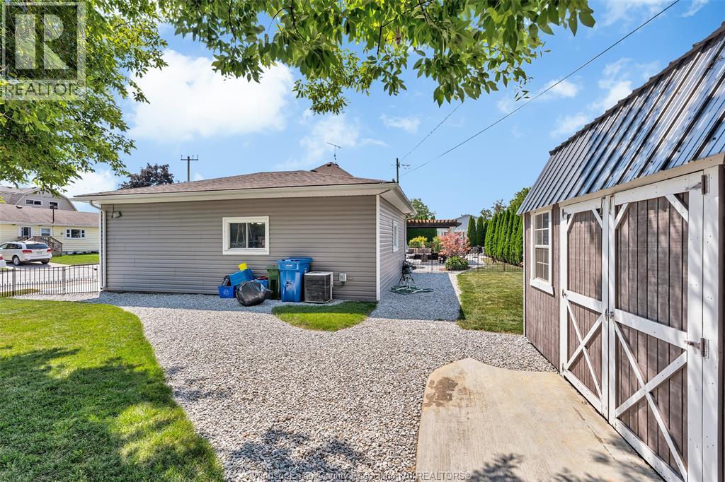 858 LESPERANCE - 9