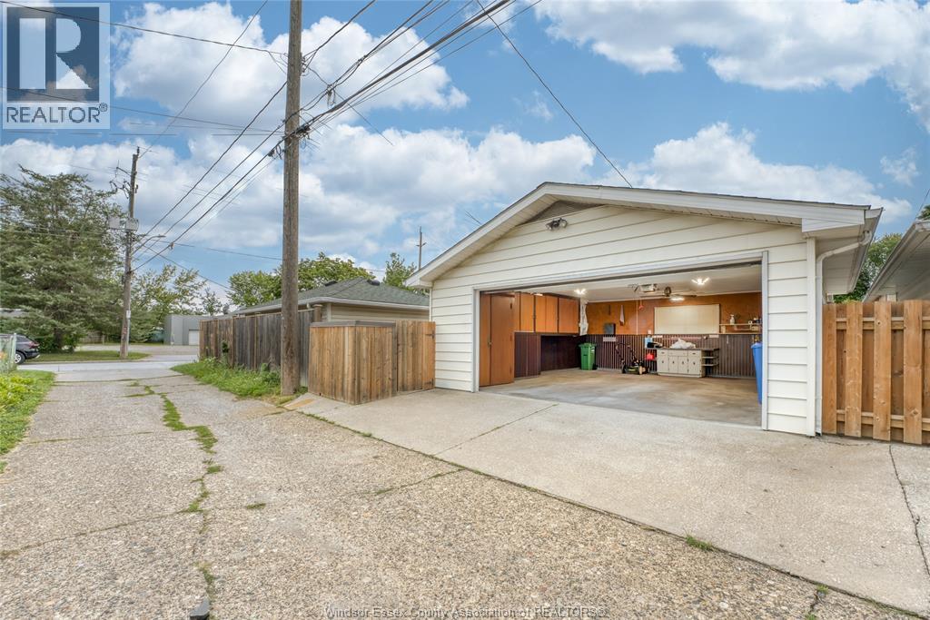 1709 GLADSTONE AVENUE - Image 36