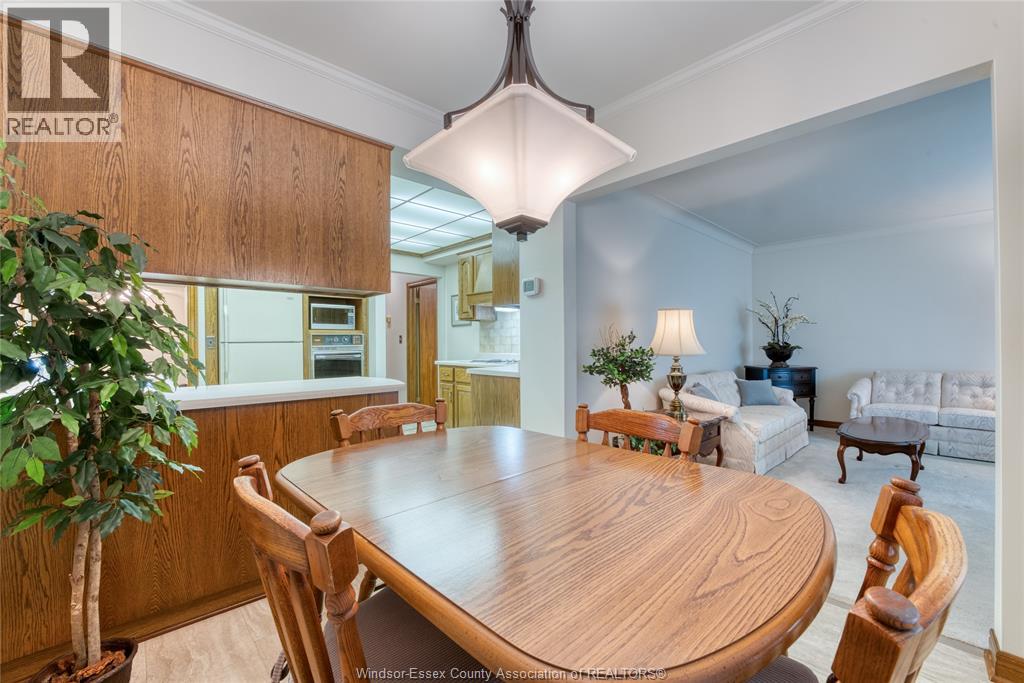 1709 GLADSTONE AVENUE - 8