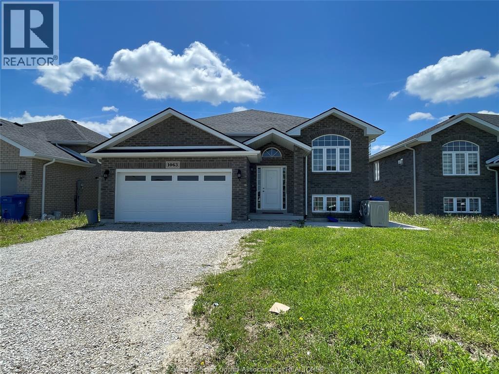 1063 Aspen Ridge CRESCENT - 1