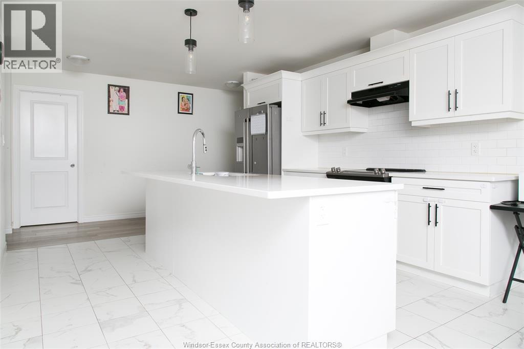 1063 Aspen Ridge CRESCENT - 2