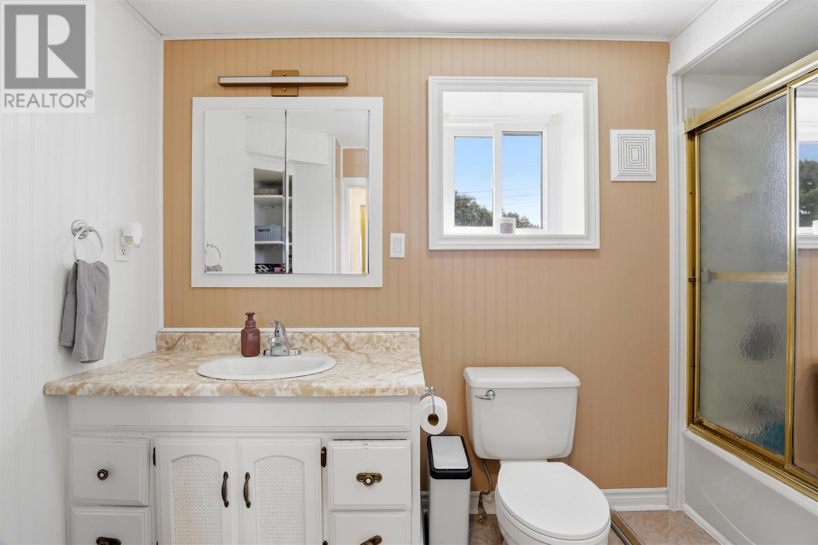 63 Elmwood AVE - Image 13