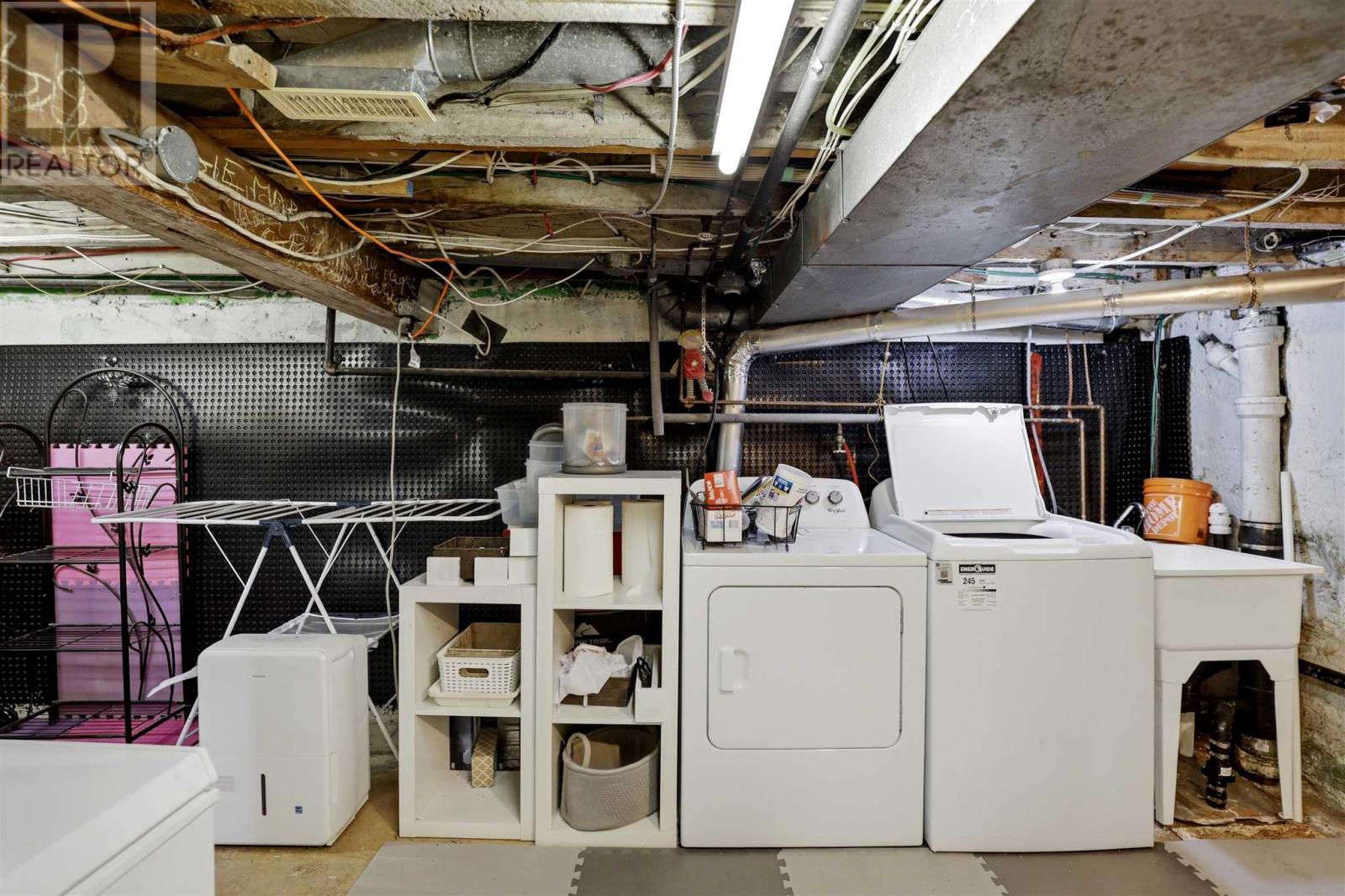 63 Elmwood AVE - Image 30