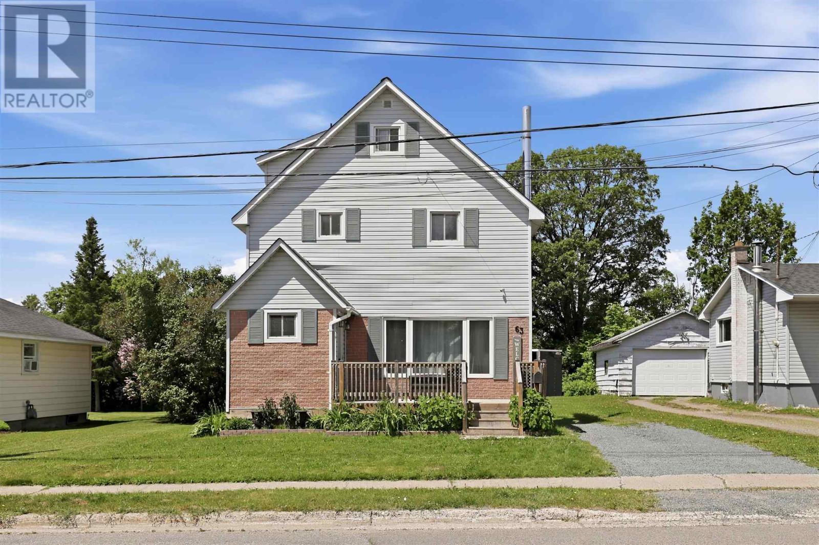 63 Elmwood AVE - 40