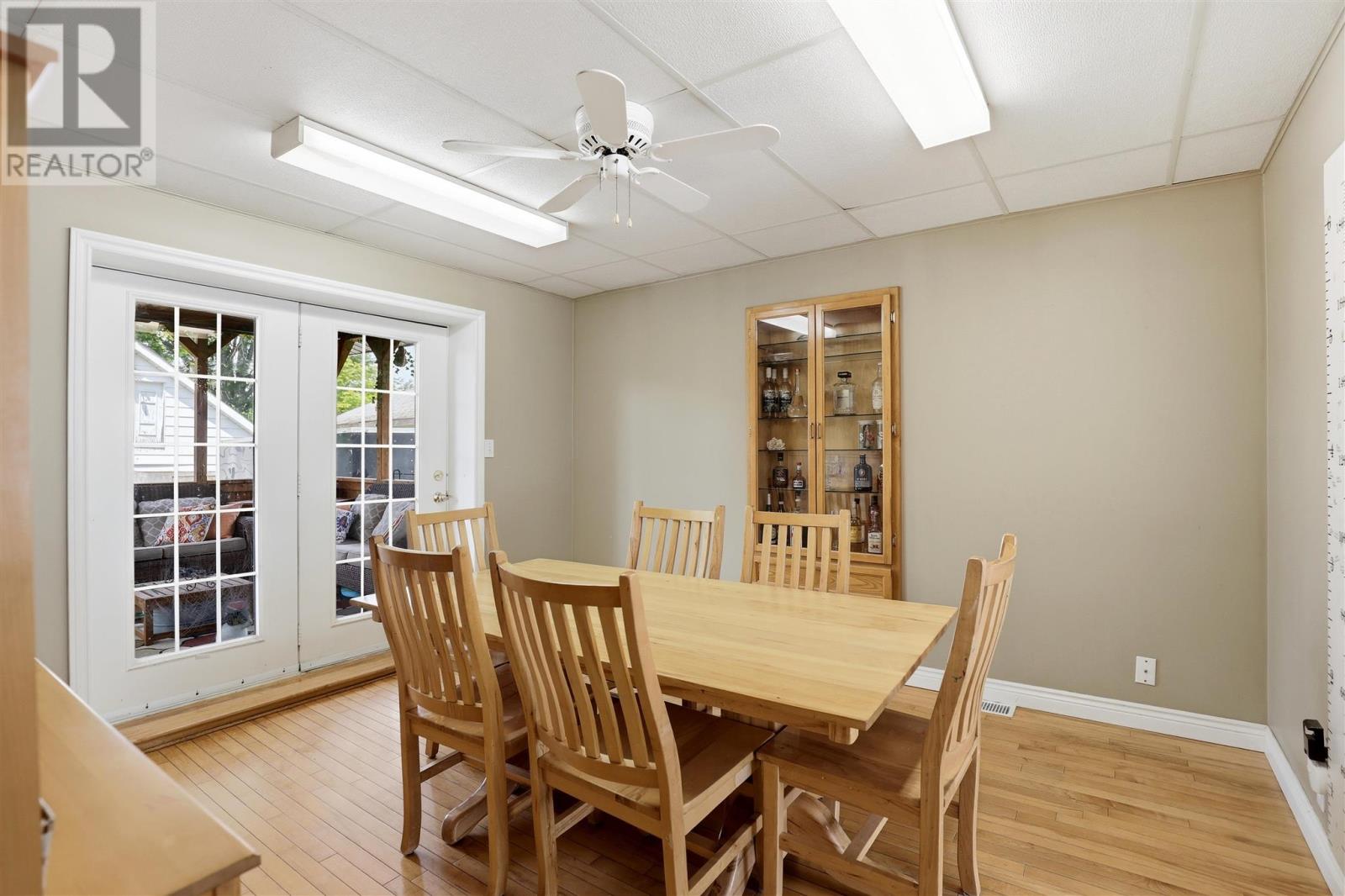 63 Elmwood AVE - 7
