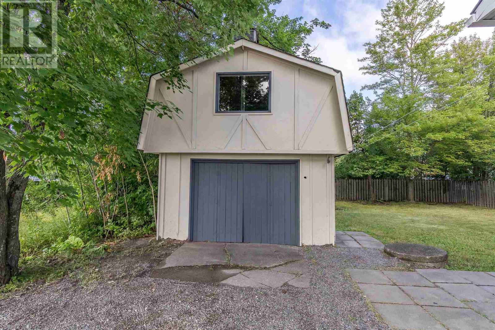 149 Willow AVE - Image 29