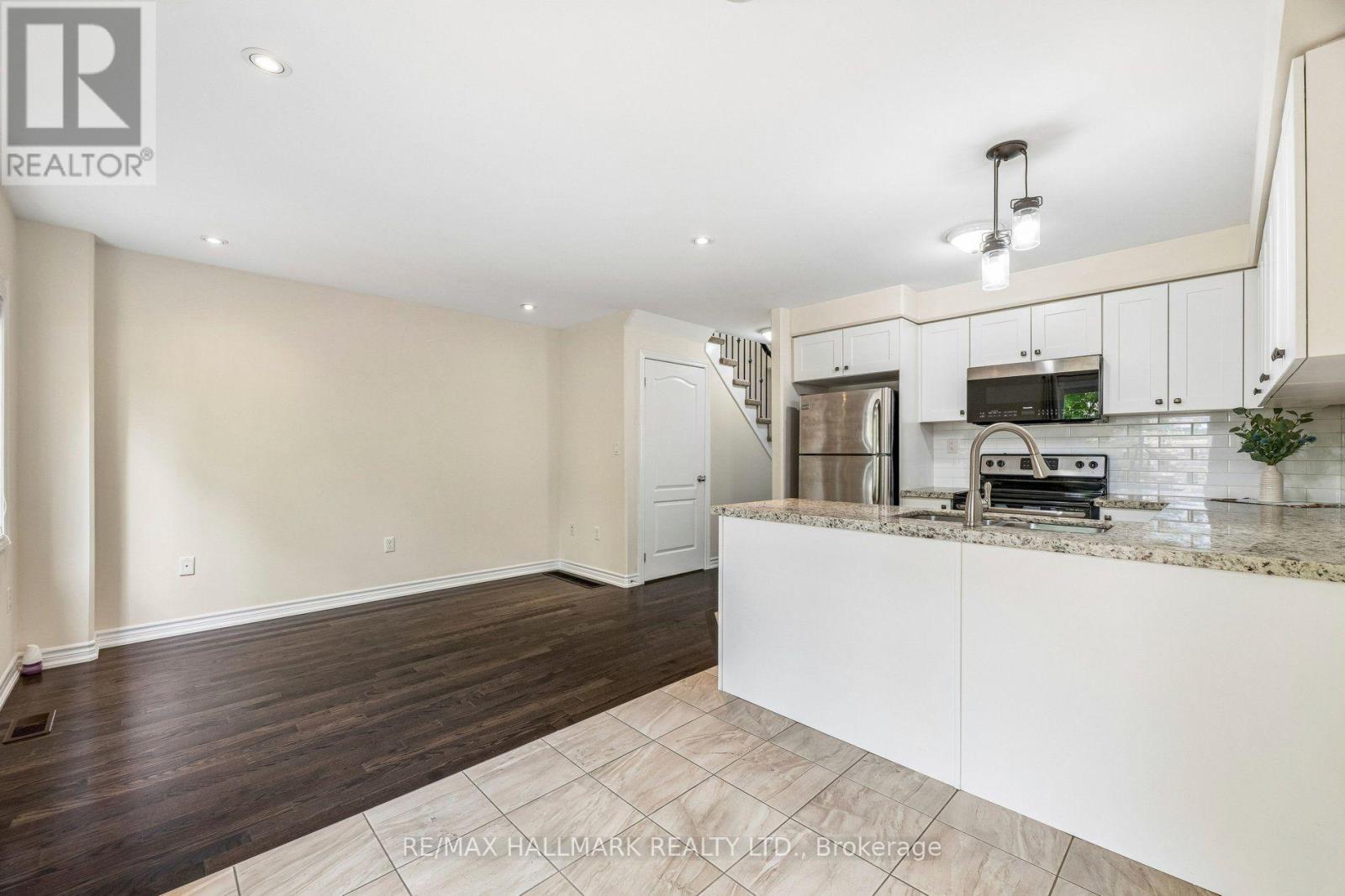 24 MARKHAM TRAIL - 5
