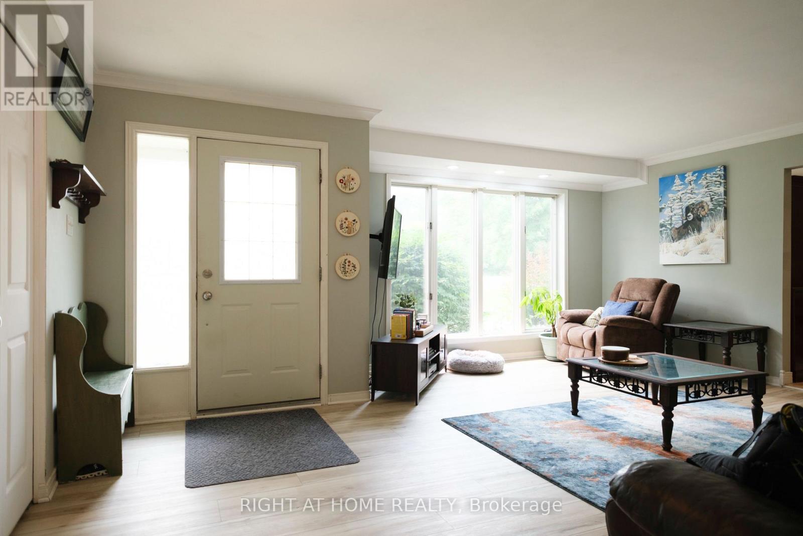 306 LYNX HOLLOW DRIVE - Image 3