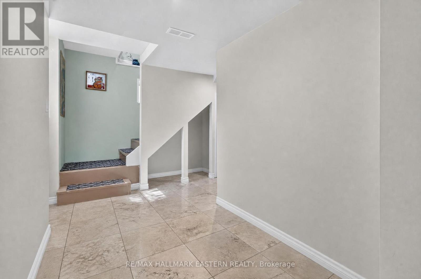 501 GLENGARRY AVENUE - Image 22