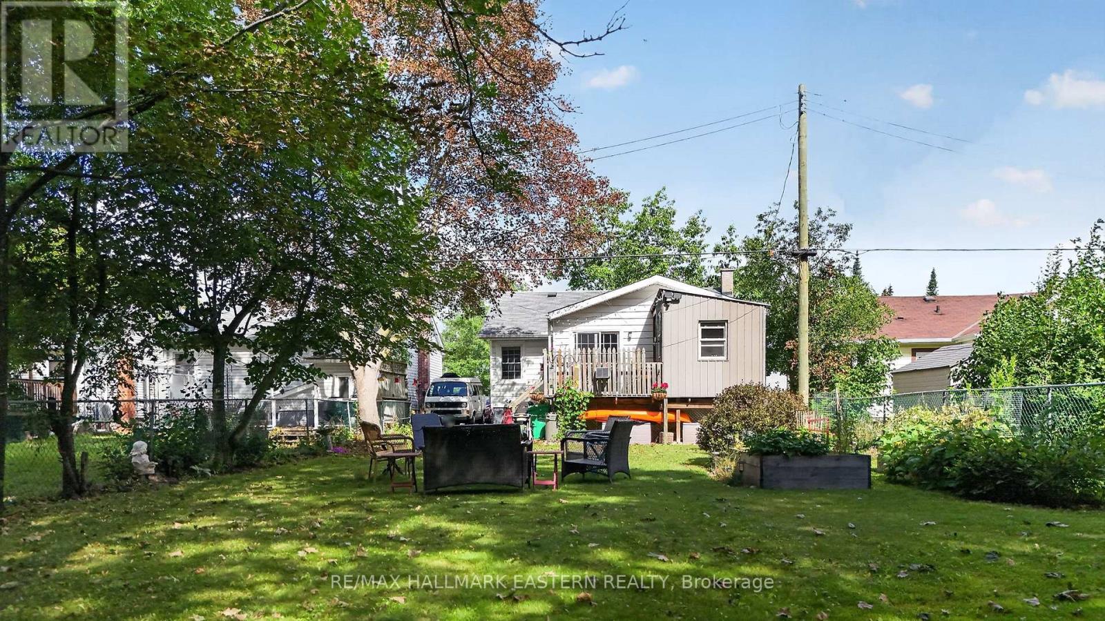 501 GLENGARRY AVENUE - Image 36