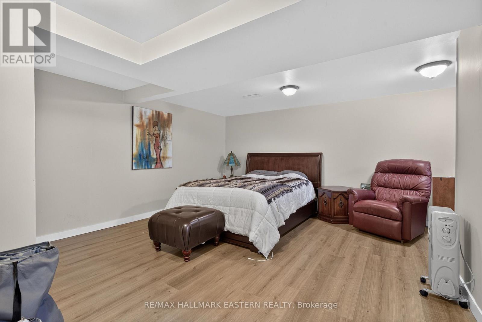 501 GLENGARRY AVENUE - Image 41