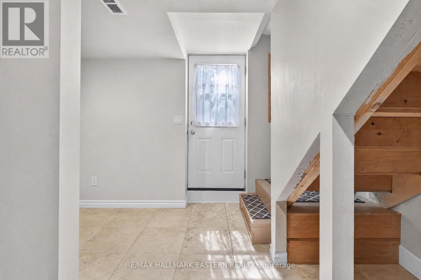 501 GLENGARRY AVENUE - Image 45