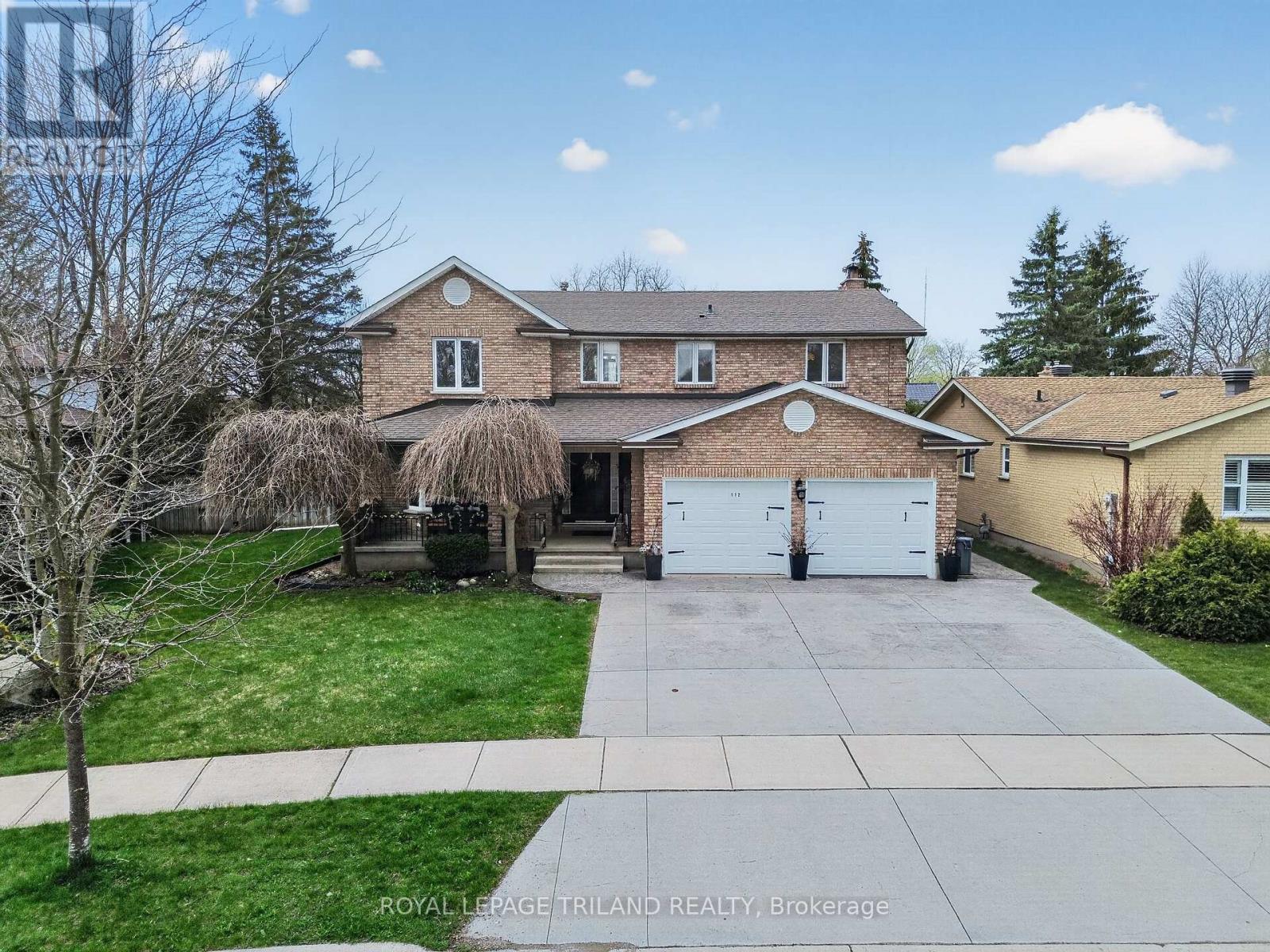 112 CLARENDON CRESCENT - 2