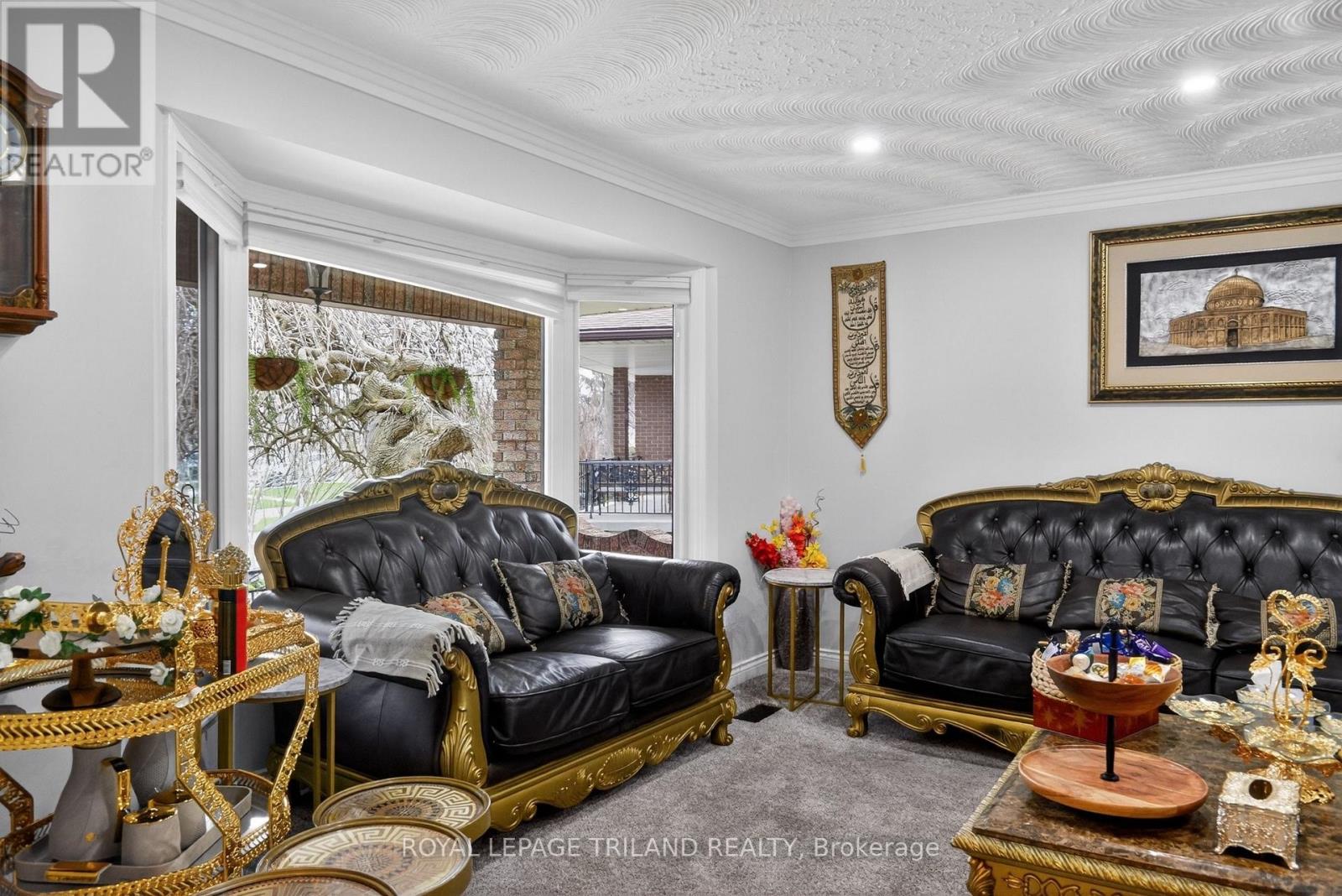 112 CLARENDON CRESCENT - Image 7