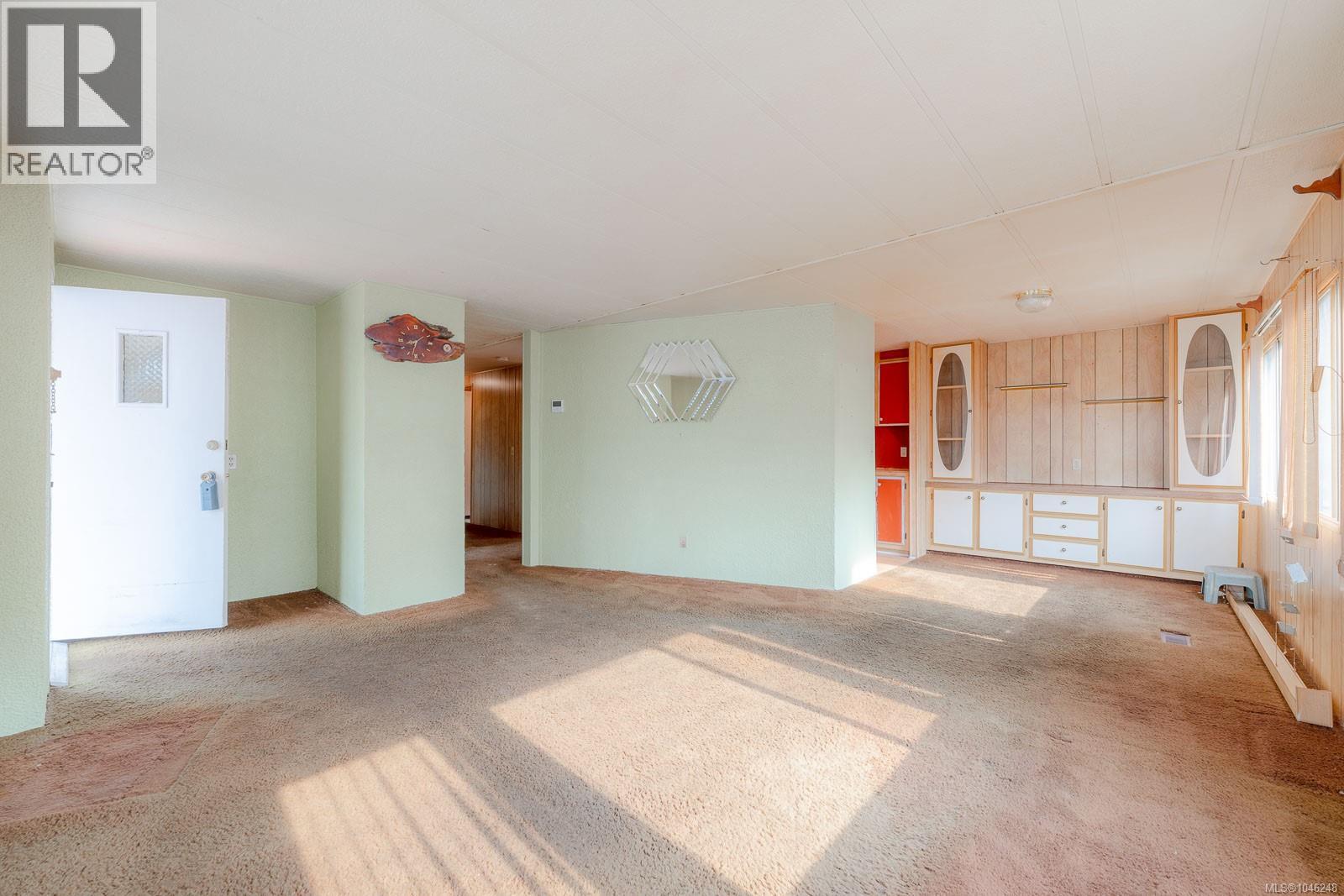 #18 158 Cooper Rd - 16