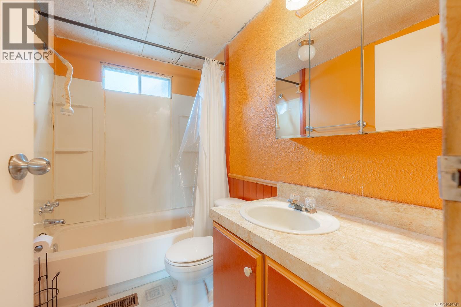 #18 158 Cooper Rd - Image 31
