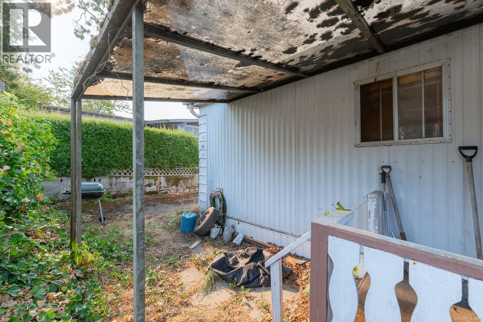 #18 158 Cooper Rd - 9