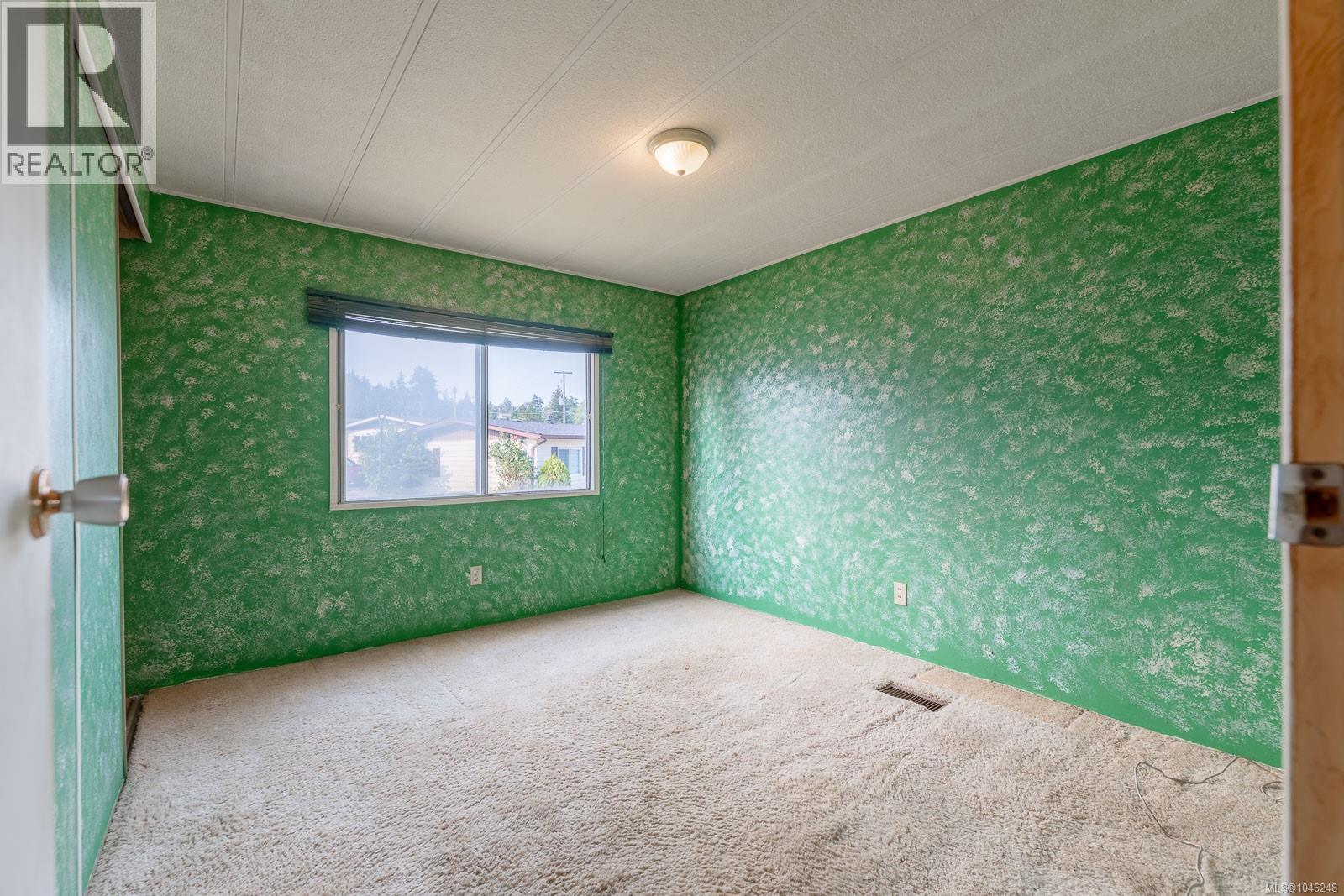 #18 158 Cooper Rd - 30