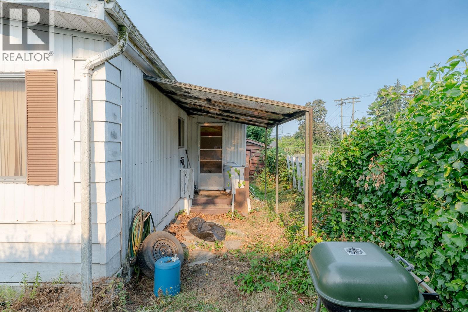 #18 158 Cooper Rd - 7