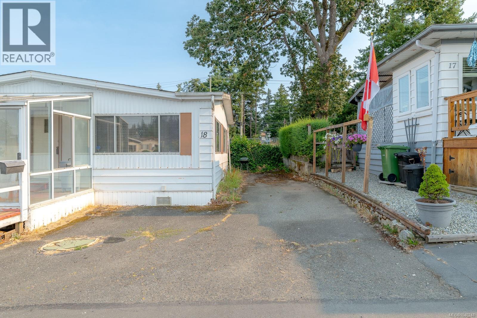 #18 158 Cooper Rd - 4