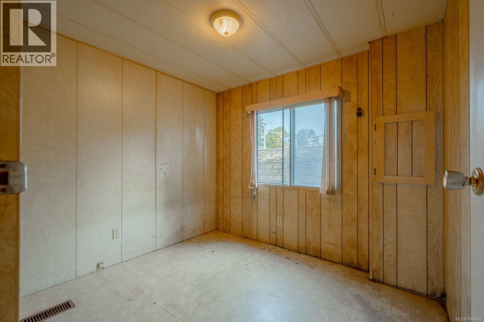 #18 158 Cooper Rd - 29
