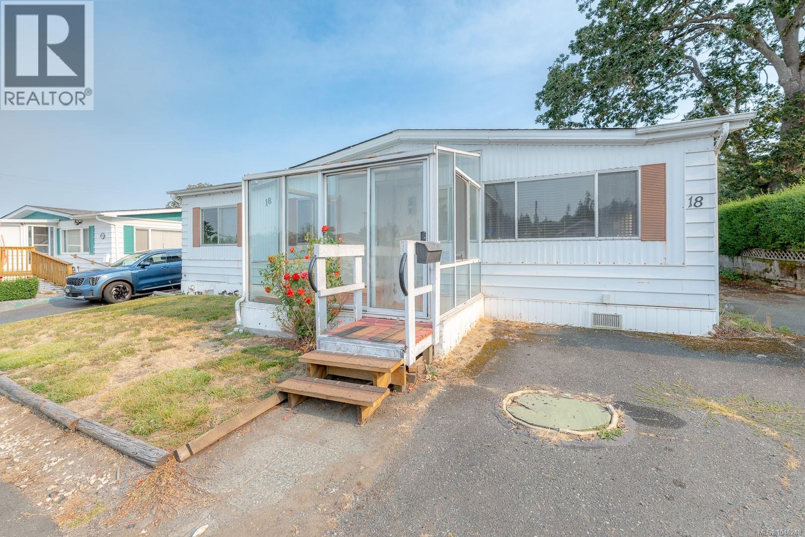 #18 158 Cooper Rd - 33