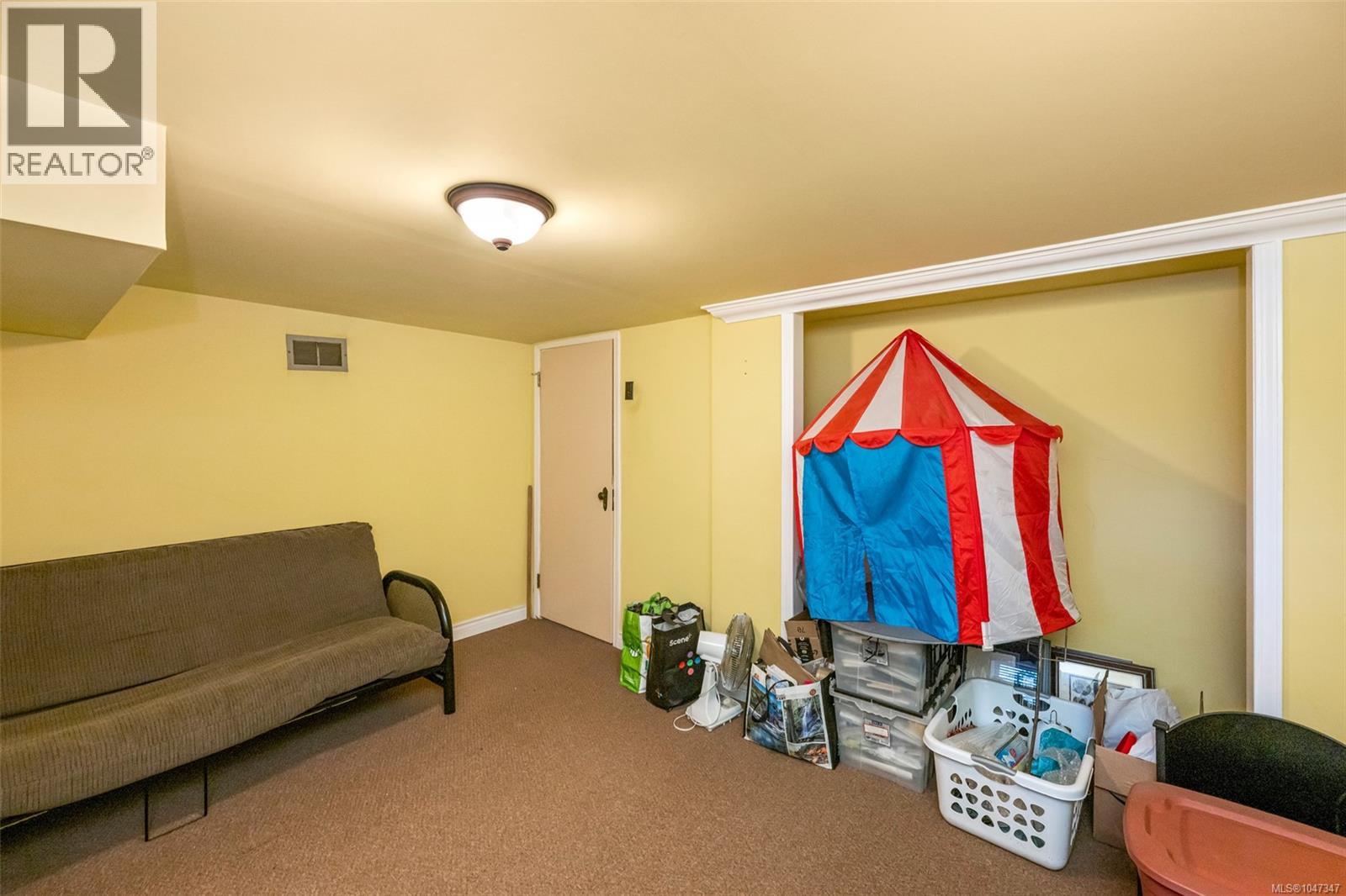 6182 Grieve Rd - Image 50