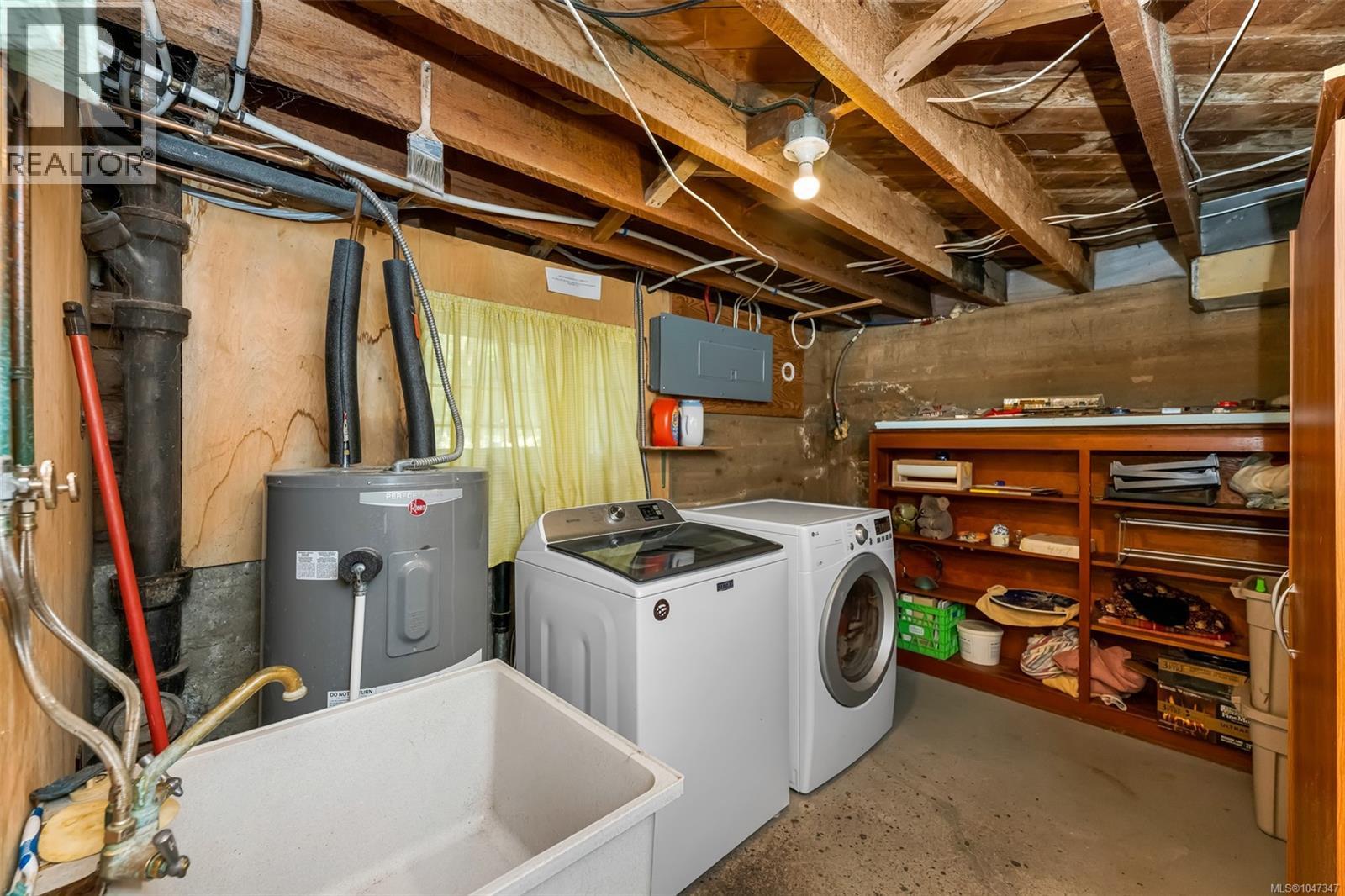 6182 Grieve Rd - Image 55