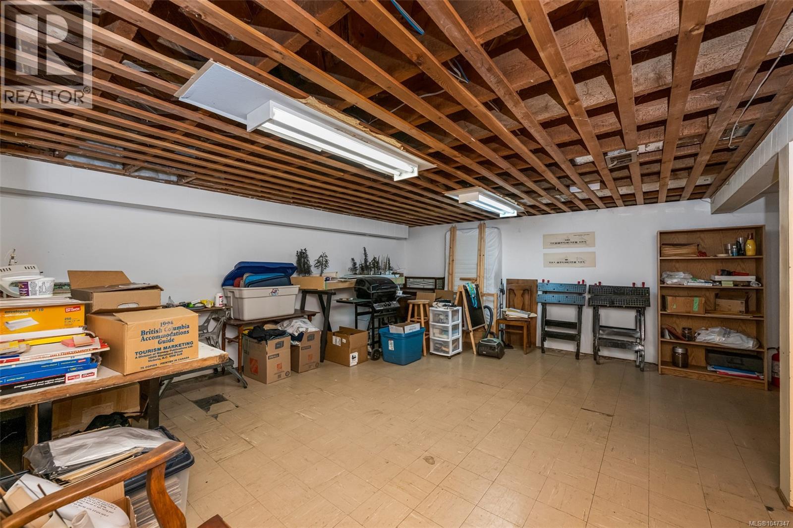 6182 Grieve Rd - 45