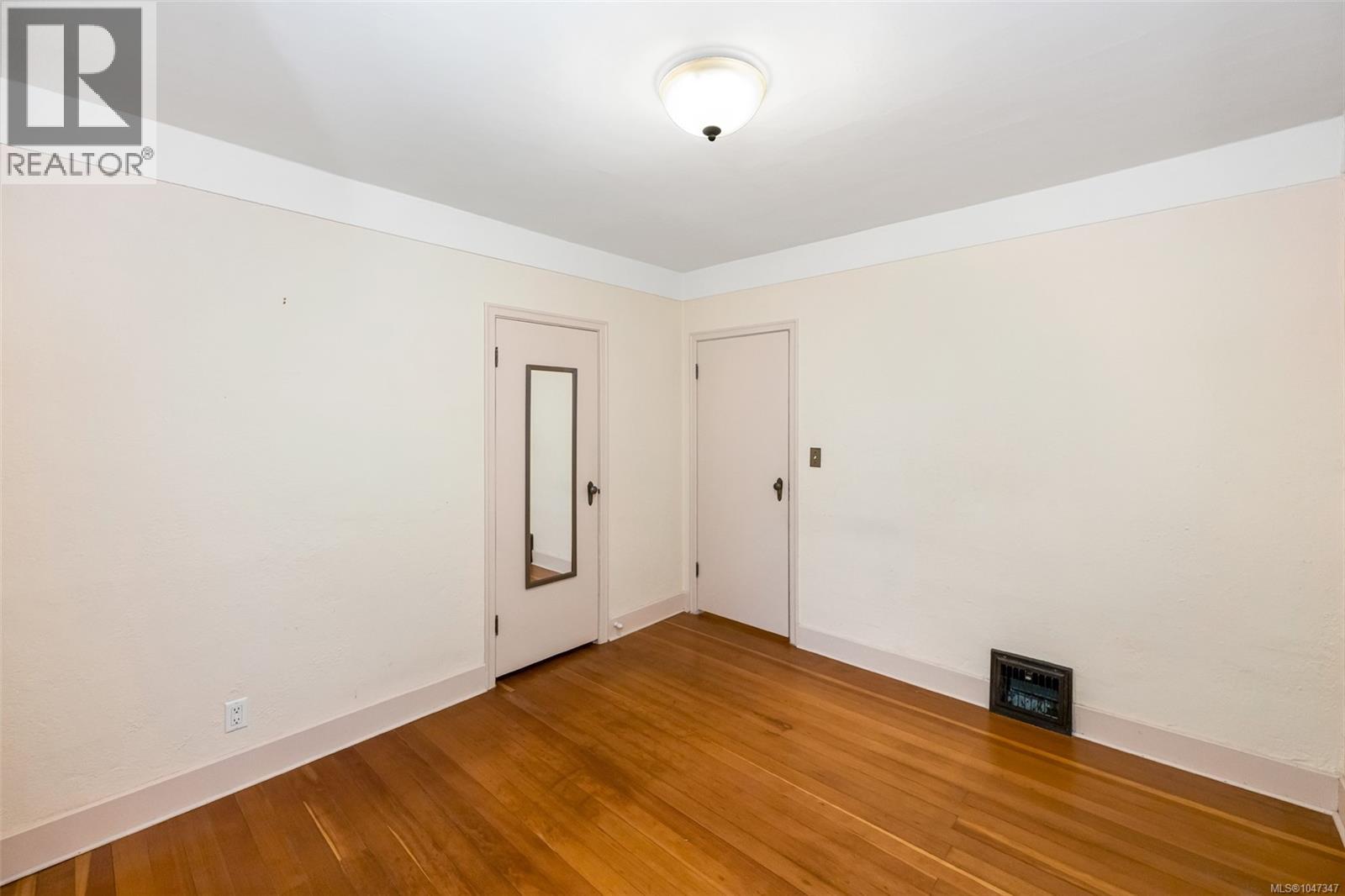 6182 Grieve Rd - Image 40