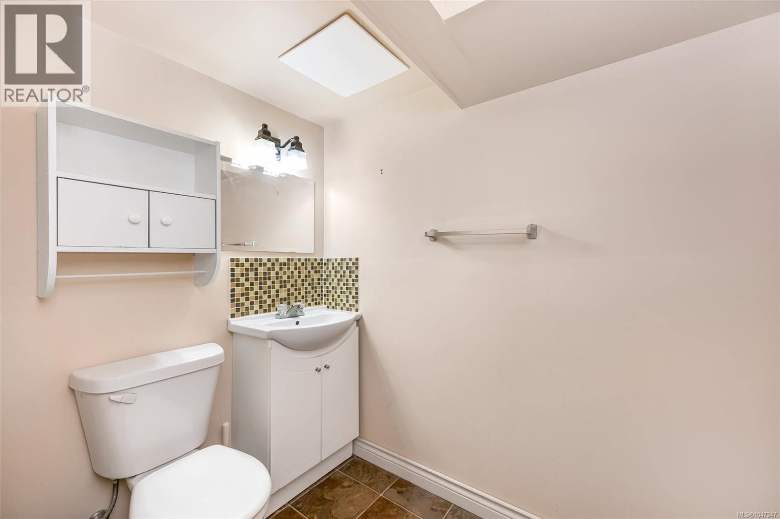 6182 Grieve Rd - Image 56
