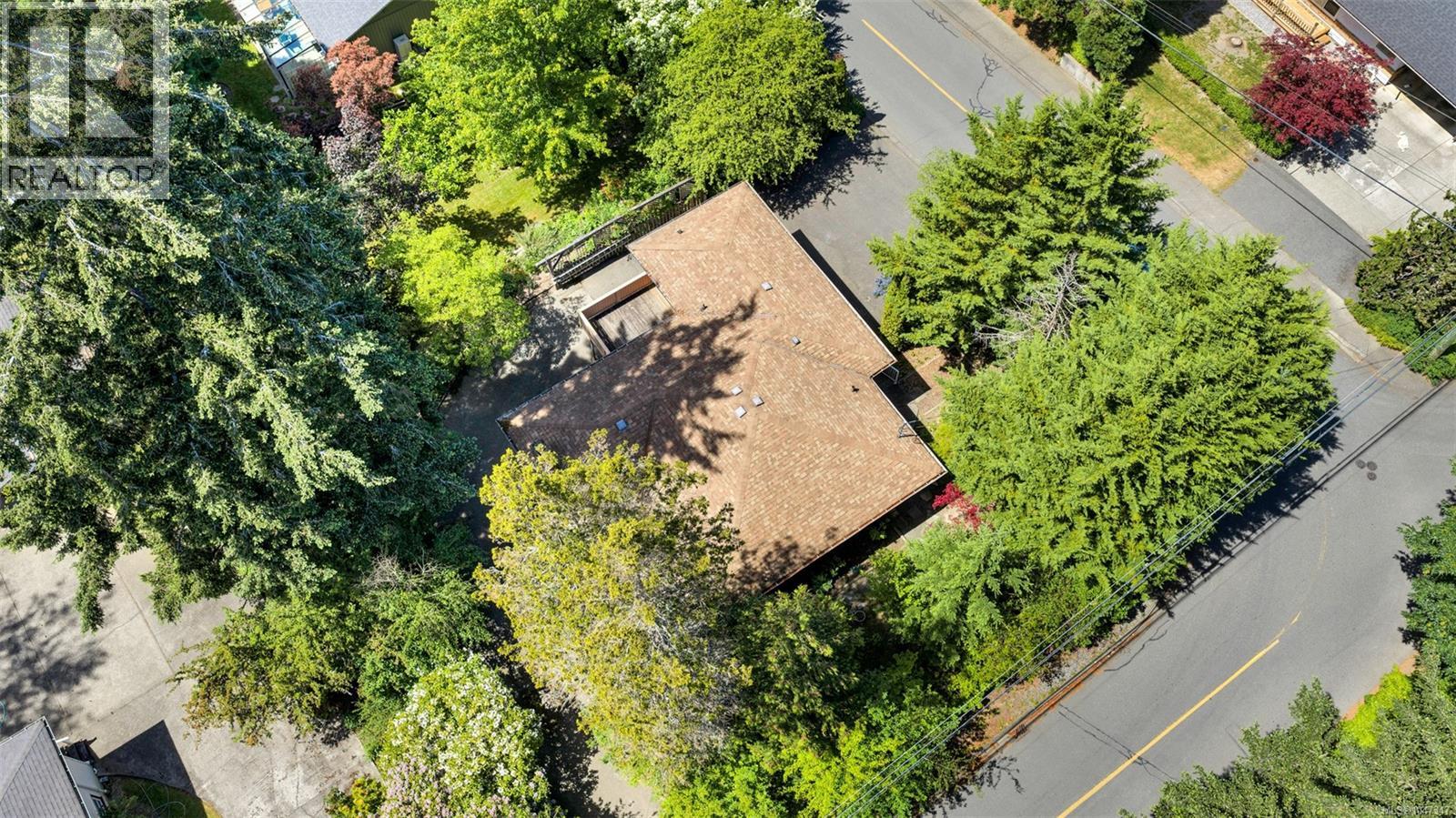 6182 Grieve Rd - Image 60