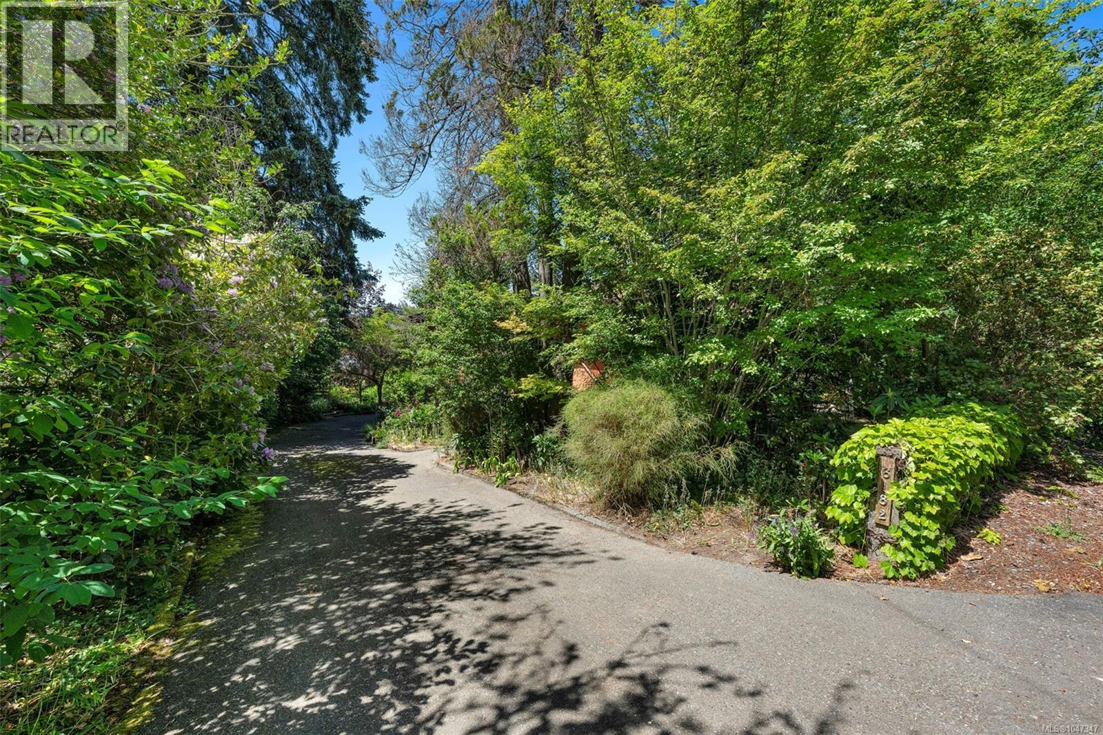 6182 Grieve Rd - 62