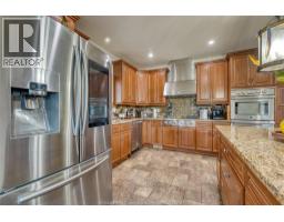 5pc Ensuite bath - 201 Ellison, Leamington, ON N8H5J2 Photo 12